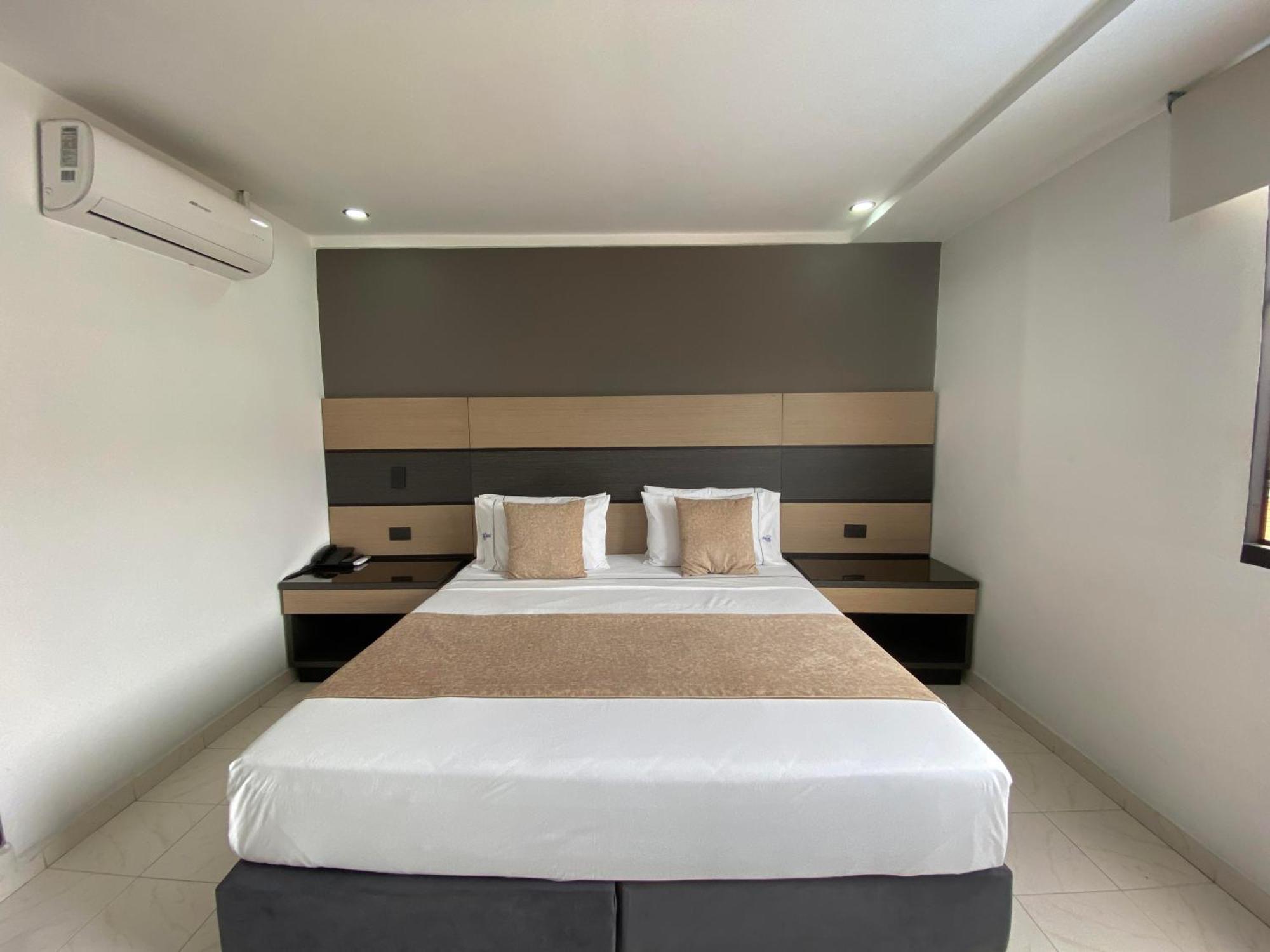 Hotel Plaza Real Ocana Exterior photo