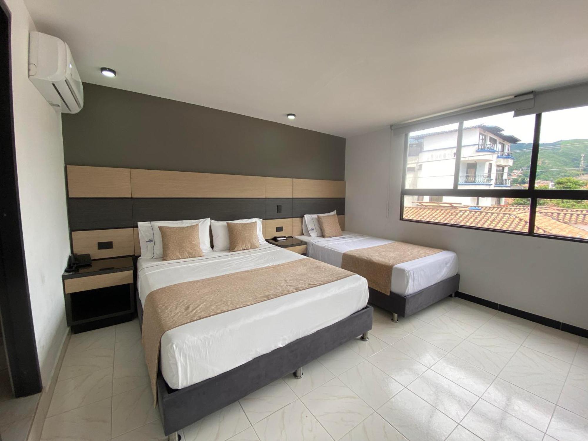 Hotel Plaza Real Ocana Exterior photo